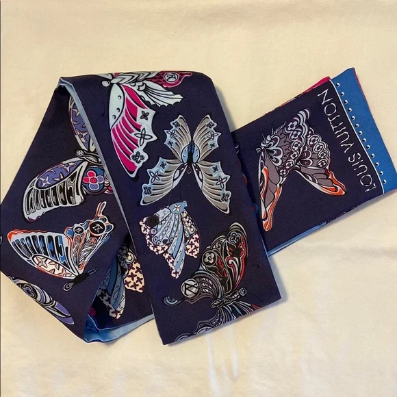 Louis Vuitton Bandeau Blue and Hot Pink Scarf Butterfly and Mono - Picture 4 of 9